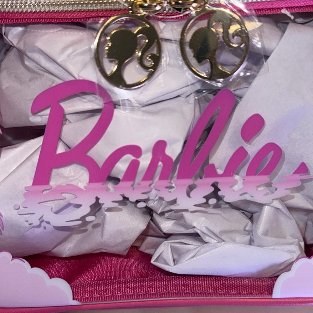 BARBIE x IMPRESSIONS BEAUTY TOTE + TOUCH LED MAKE UP MIRROR🔥🔥 New!!! - Picture 7 of 7